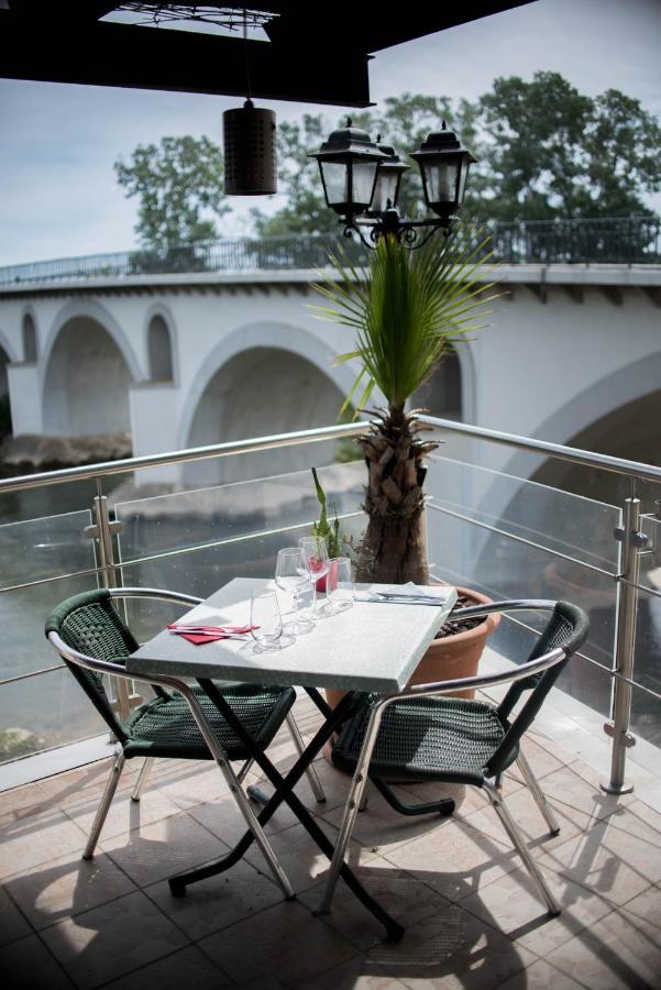Hotel Restaurant Mon Auberge Lunel  Esterno foto