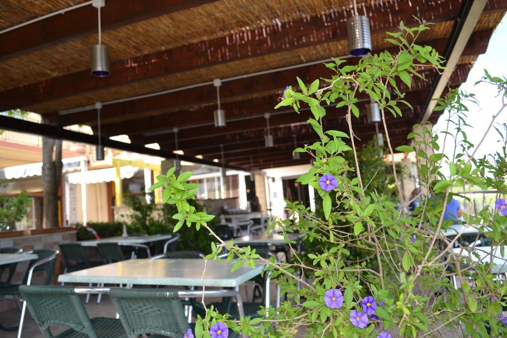 Hotel Restaurant Mon Auberge Lunel  Esterno foto